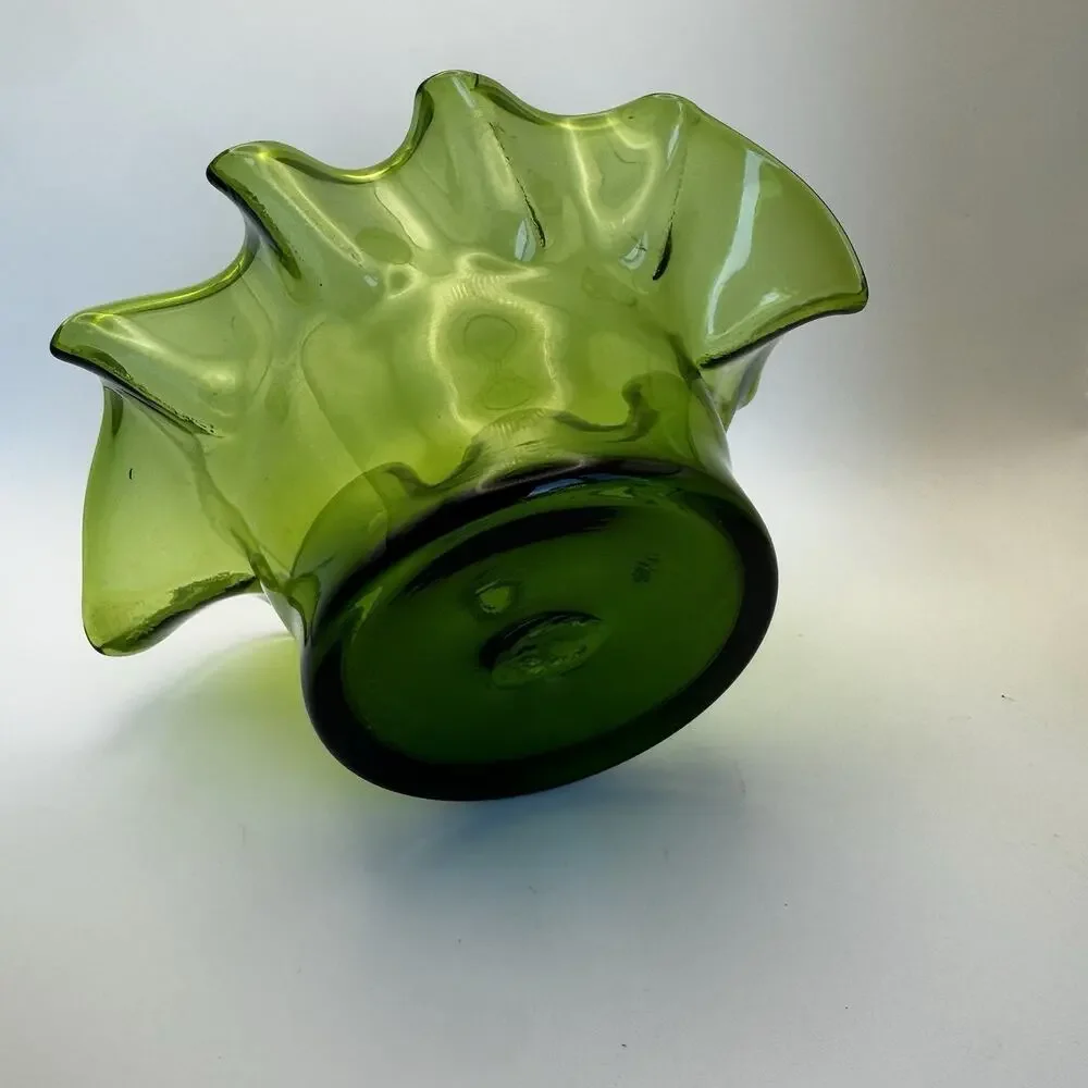 MCM Vintage Emerald Green Hand Blown Controlled Bubble Glass Ruffled Edge‎ Bowl